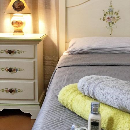 Spacious Apartment By The Sea Каниджоне Екстериор снимка