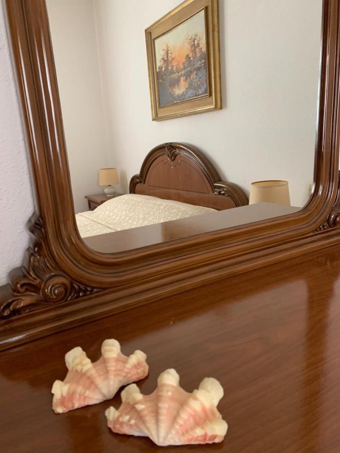 Spacious Apartment By The Sea Каниджоне Екстериор снимка